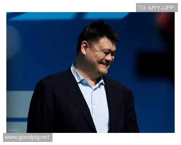 姚明与王芳的传奇故事:从篮球场到生活舞台的精彩交织与深厚情谊 姚明与王芳的传奇故事:从篮球场到生活舞台的精彩交织与深厚情谊