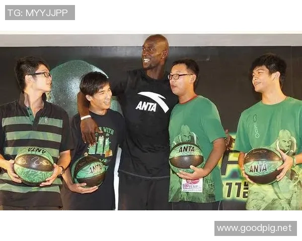 姚明亲临阜阳助力篮球发展引发市民热烈反响 姚明亲临阜阳助力篮球发展引发市民热烈反响