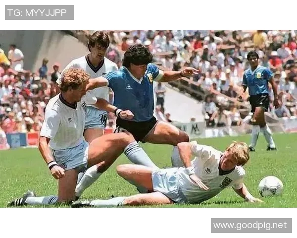 马拉多纳足球哲学的深层内涵超越技巧与胜利的真正意义 马拉多纳足球哲学的深层内涵超越技巧与胜利的真正意义