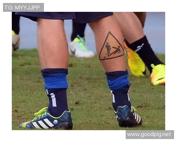 足球明星的纹身图案为何引发争议你怎么看这些独特的艺术表达